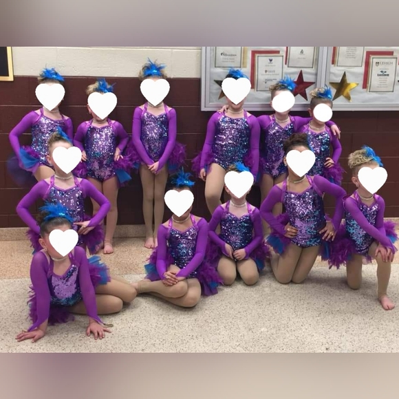 Dance Costume - Picture 2 of 3